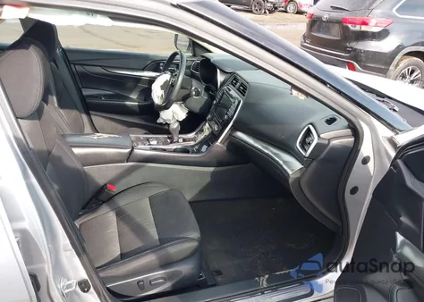 2019 Nissan Maxima 3.5 S z USA, uszkodzony, nr VIN 1N4AA6AV9KC382955